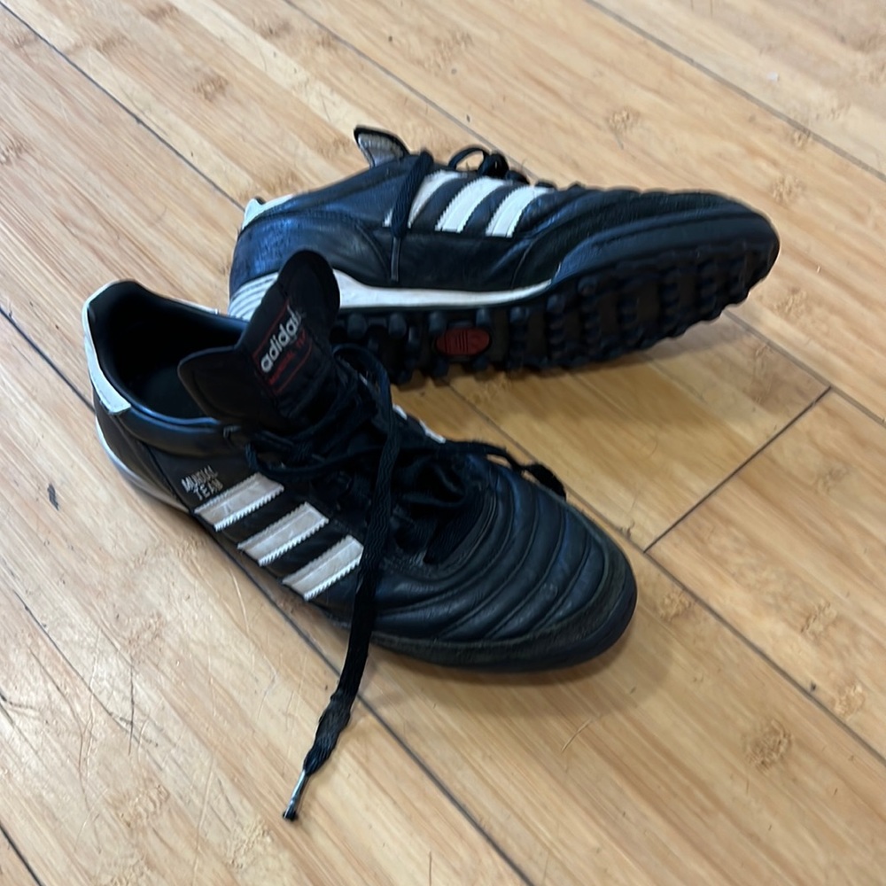 Adidas team mundial soccer turf cleats. Size 6.5 mens US.